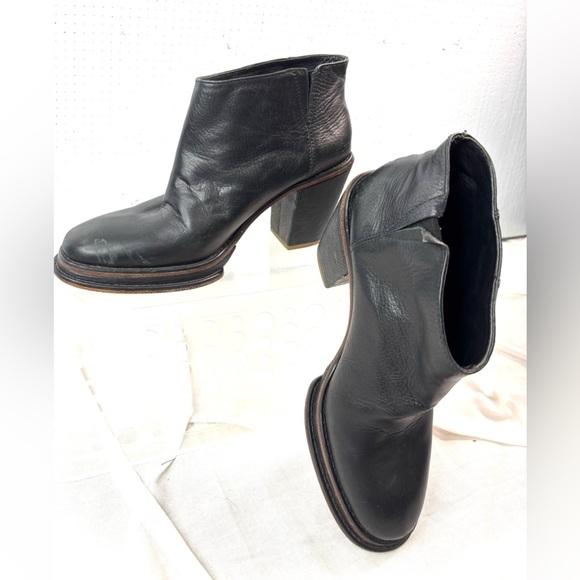 Rachel Comey 9 Genuine Leather Pull On Sleek Platform Ankle Boots in Black - Picture 10 of 10